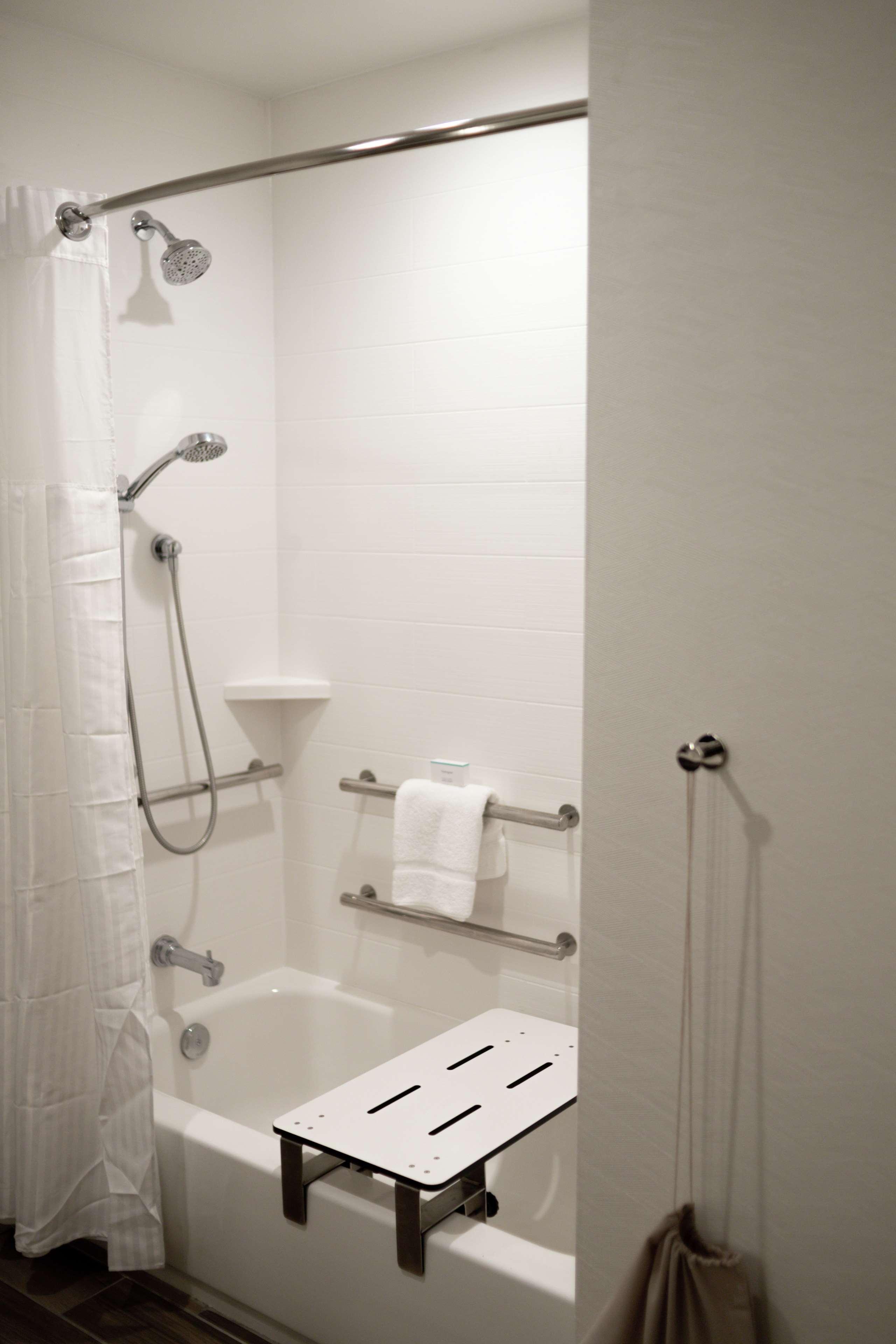 Hilton Garden Hotel 3*